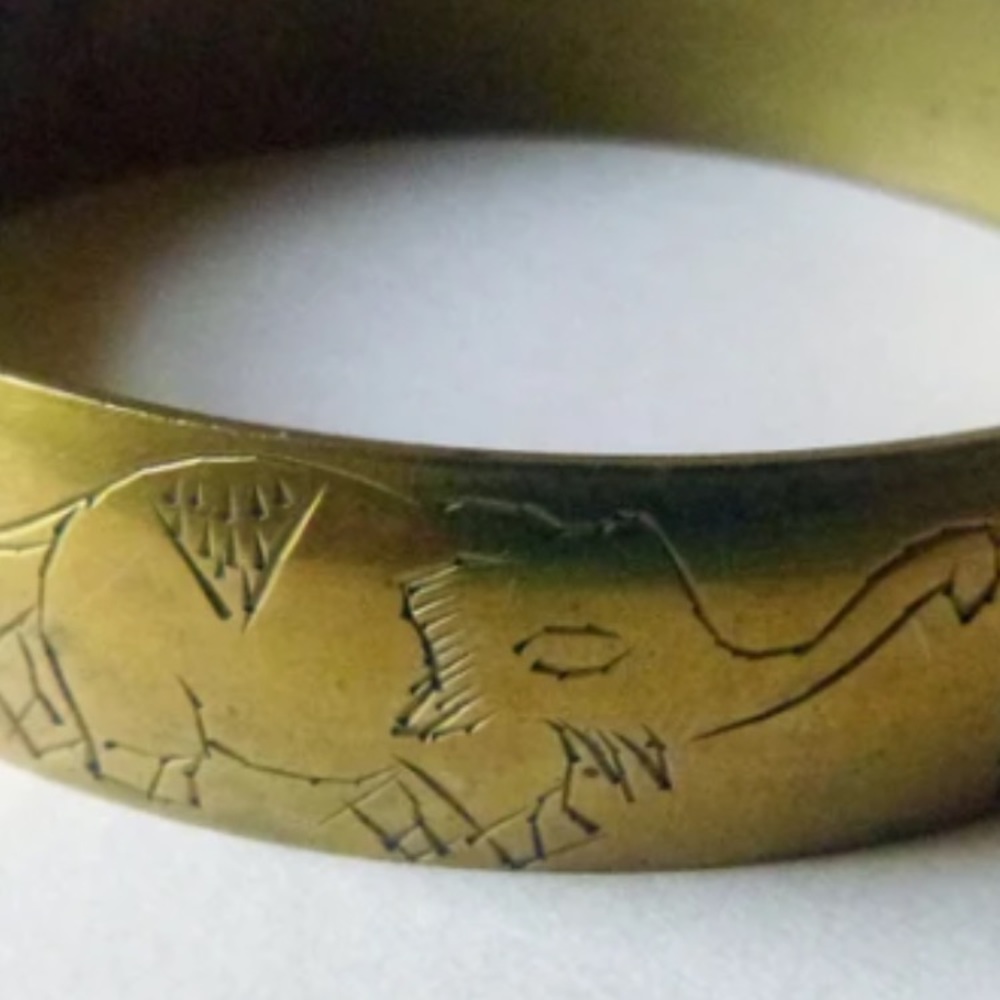 8” Vintage Elephant bangle bracelet - Picture 2 of 5